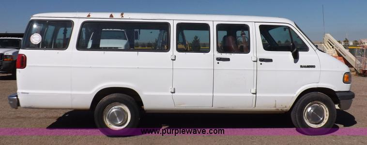 image for item H9089 1994 Dodge Ram B350 van