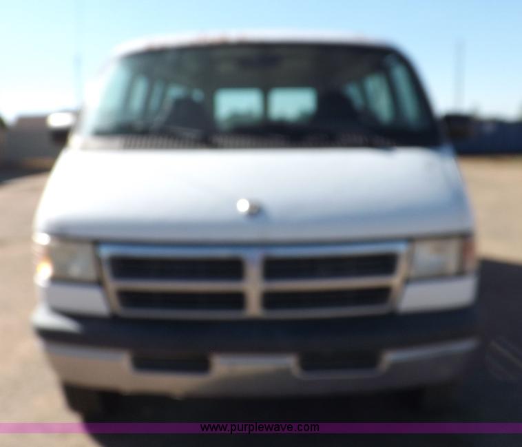 image for item H9089 1994 Dodge Ram B350 van
