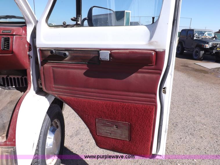 image for item H9089 1994 Dodge Ram B350 van