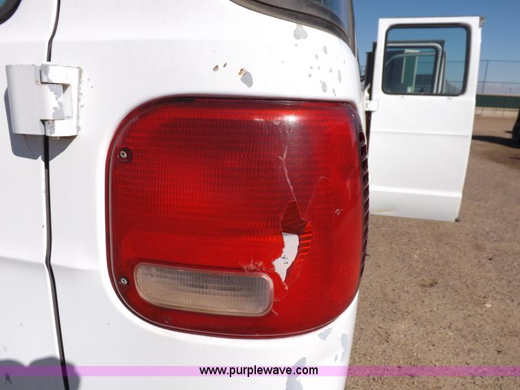 image for item H9089 1994 Dodge Ram B350 van