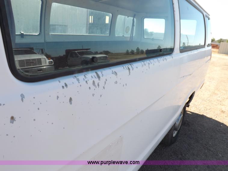 image for item H9089 1994 Dodge Ram B350 van