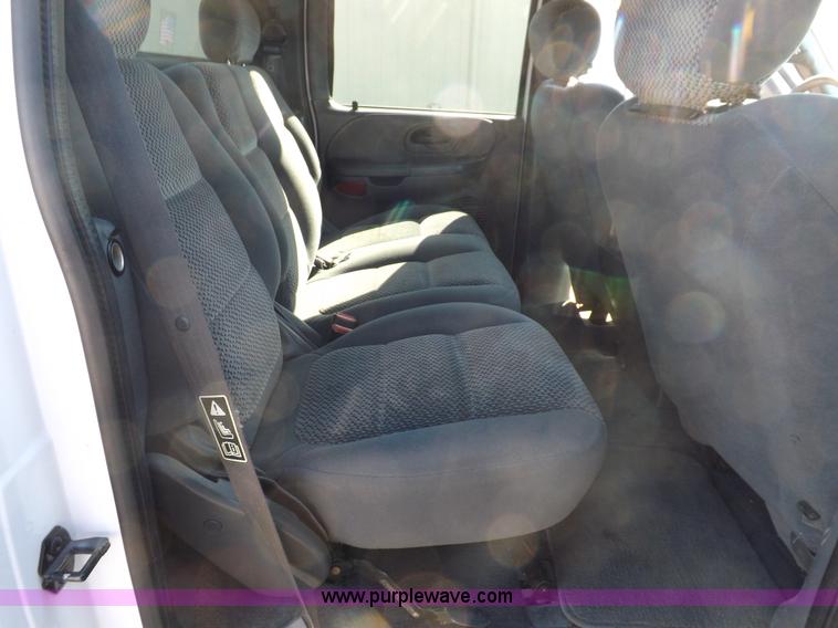 image for item H9094 2002 Ford F150 XLT SuperCrew pickup truck