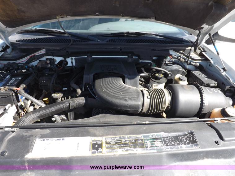 image for item H9094 2002 Ford F150 XLT SuperCrew pickup truck