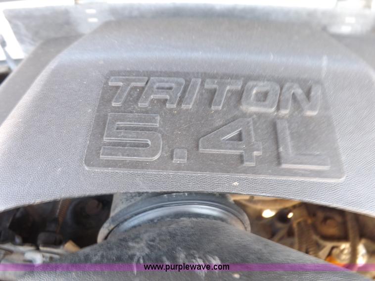 image for item H9094 2002 Ford F150 XLT SuperCrew pickup truck