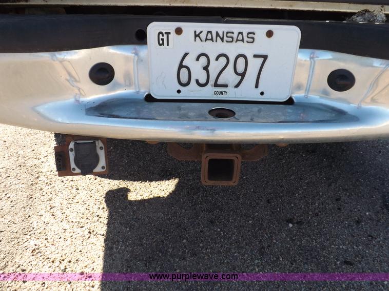 image for item H9094 2002 Ford F150 XLT SuperCrew pickup truck