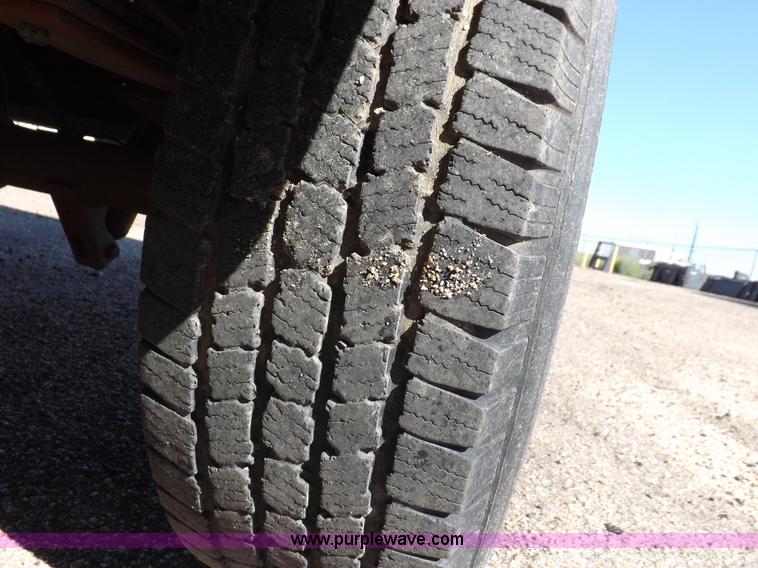 image for item H9094 2002 Ford F150 XLT SuperCrew pickup truck