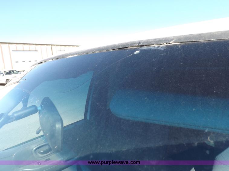 image for item H9094 2002 Ford F150 XLT SuperCrew pickup truck