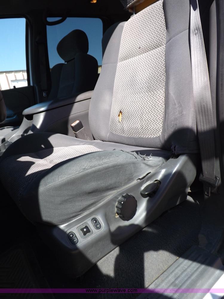 image for item H9094 2002 Ford F150 XLT SuperCrew pickup truck