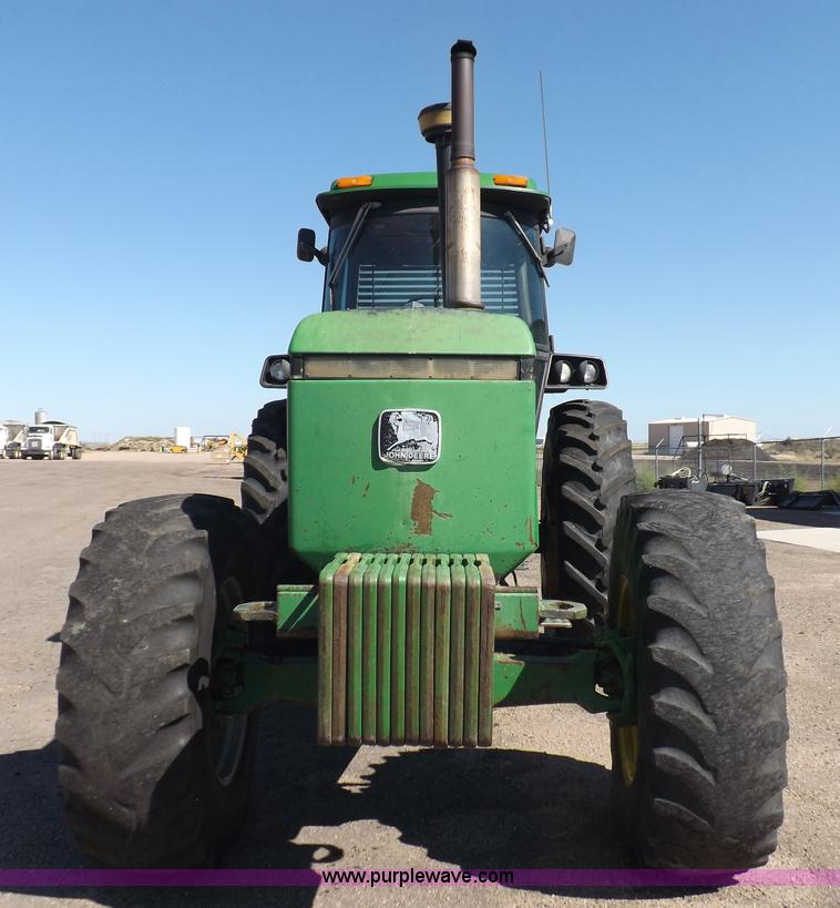 image for item H9095 1983 John Deere 4650 MFWD tractor