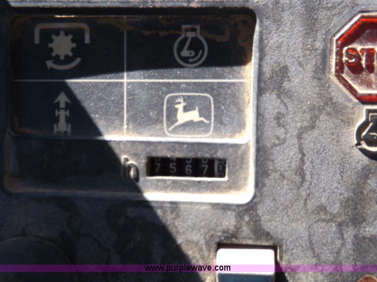 image for item H9095 1983 John Deere 4650 MFWD tractor