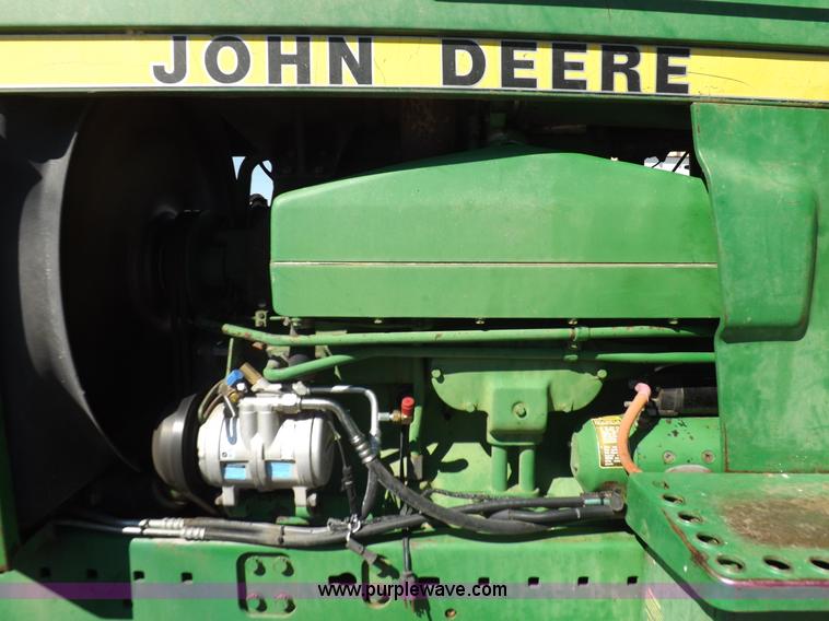 image for item H9095 1983 John Deere 4650 MFWD tractor
