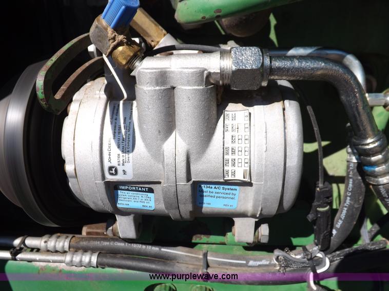 image for item H9095 1983 John Deere 4650 MFWD tractor