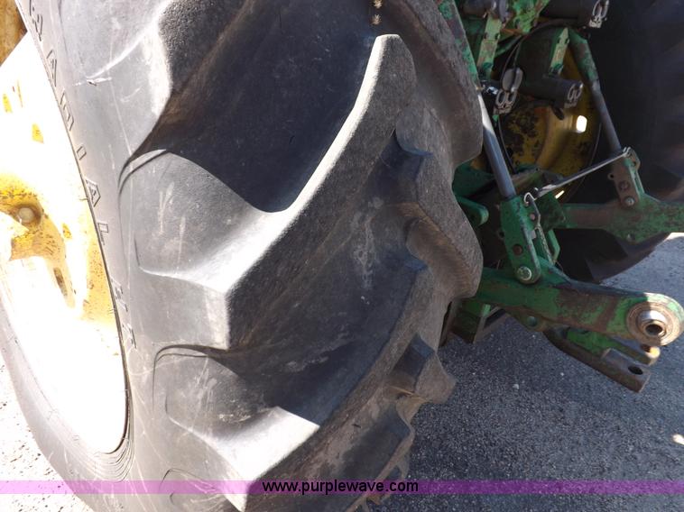 image for item H9095 1983 John Deere 4650 MFWD tractor