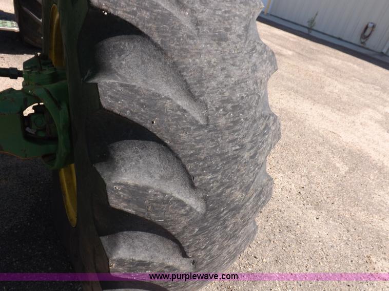 image for item H9095 1983 John Deere 4650 MFWD tractor