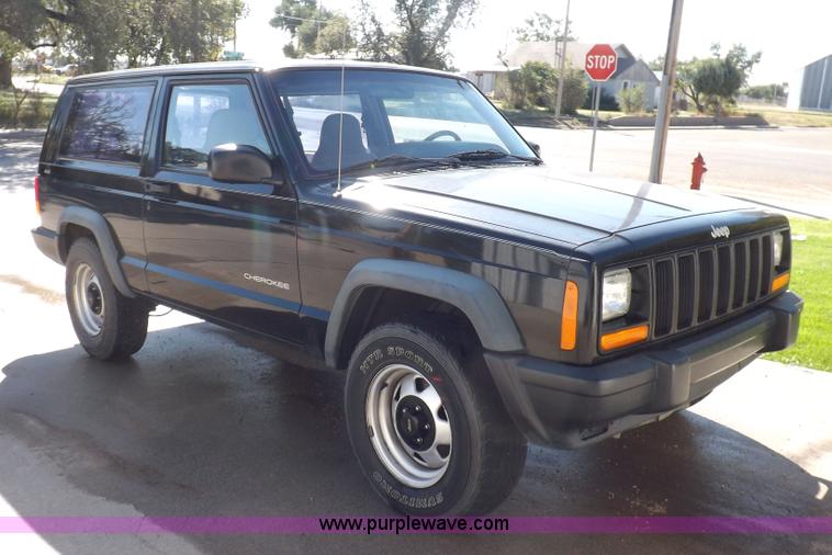 image for item H9097 1998 Jeep Cherokee SE SUV