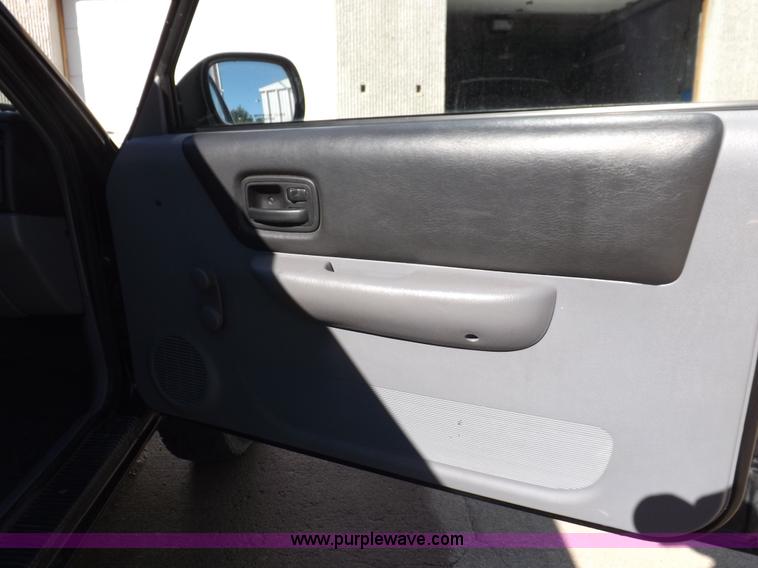 image for item H9097 1998 Jeep Cherokee SE SUV