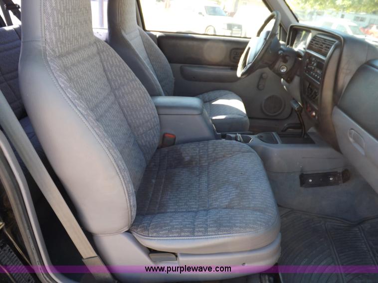 image for item H9097 1998 Jeep Cherokee SE SUV