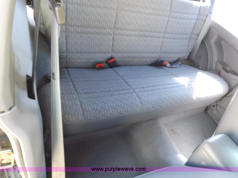 image for item H9097 1998 Jeep Cherokee SE SUV