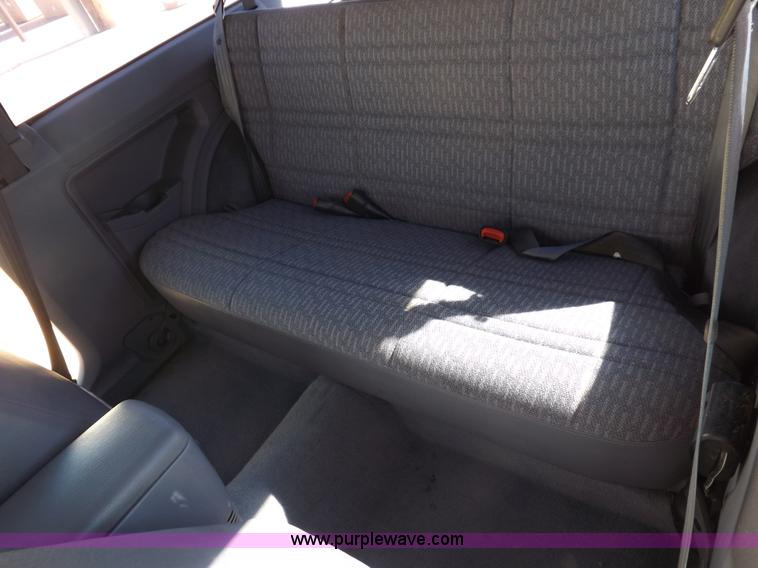 image for item H9097 1998 Jeep Cherokee SE SUV