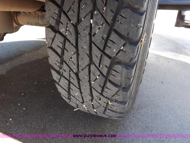 image for item H9097 1998 Jeep Cherokee SE SUV