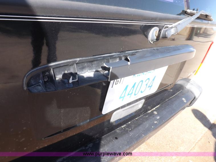 image for item H9097 1998 Jeep Cherokee SE SUV