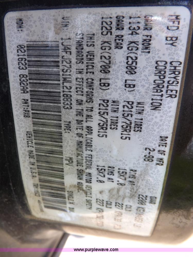 image for item H9097 1998 Jeep Cherokee SE SUV