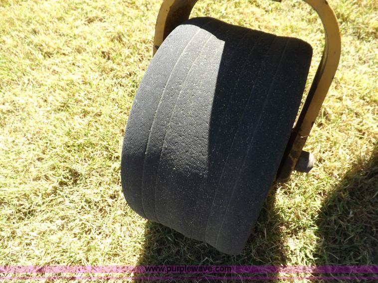 image for item H9121 2001 Hustler 3400 lawn mower