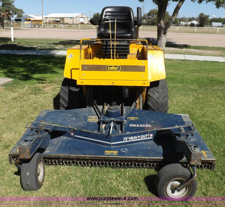 image for item H9122 1990 Hustler 400 lawn mower