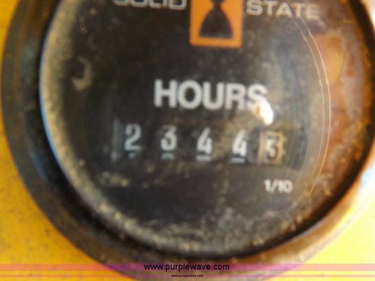 image for item H9122 1990 Hustler 400 lawn mower