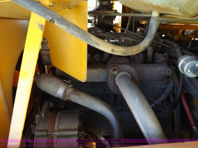 image for item H9122 1990 Hustler 400 lawn mower