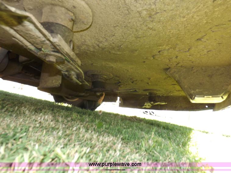 image for item H9122 1990 Hustler 400 lawn mower