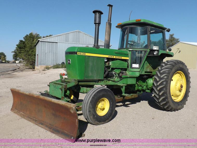 image for item H9123 1973 John Deere 4630 tractor