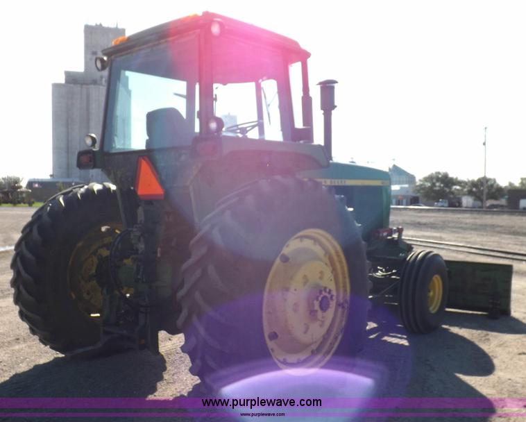 image for item H9123 1973 John Deere 4630 tractor