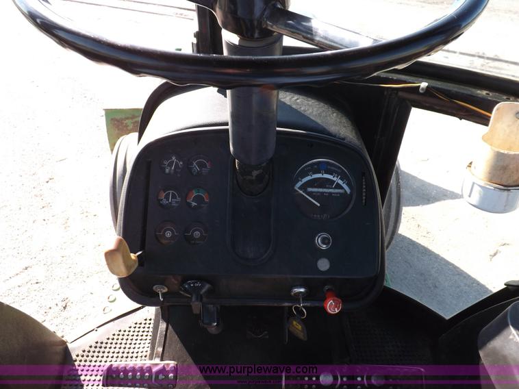 image for item H9123 1973 John Deere 4630 tractor