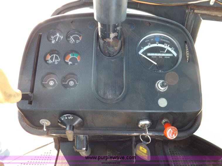 image for item H9123 1973 John Deere 4630 tractor