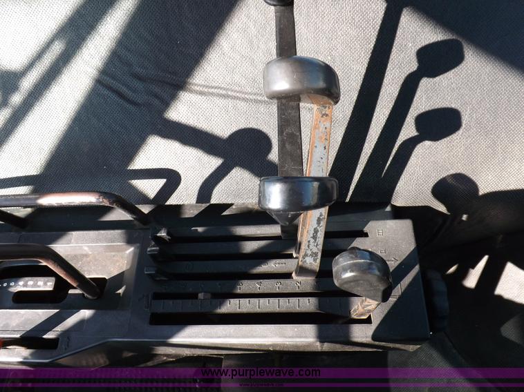 image for item H9123 1973 John Deere 4630 tractor