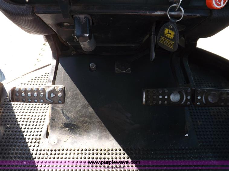 image for item H9123 1973 John Deere 4630 tractor