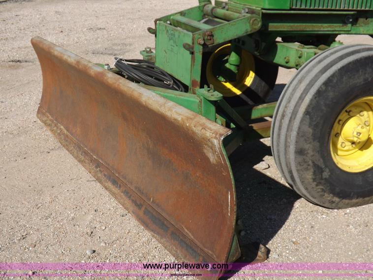 image for item H9123 1973 John Deere 4630 tractor