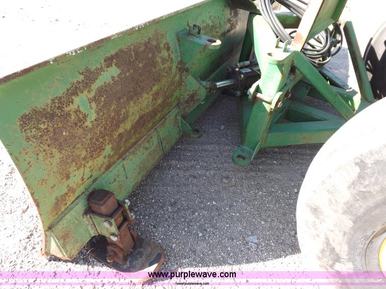 image for item H9123 1973 John Deere 4630 tractor