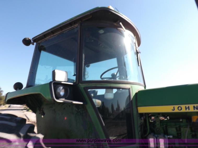 image for item H9123 1973 John Deere 4630 tractor