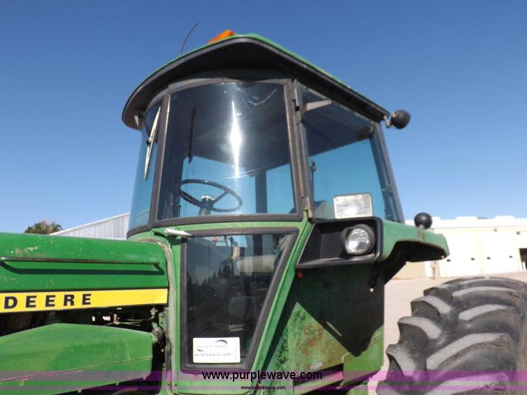 image for item H9123 1973 John Deere 4630 tractor