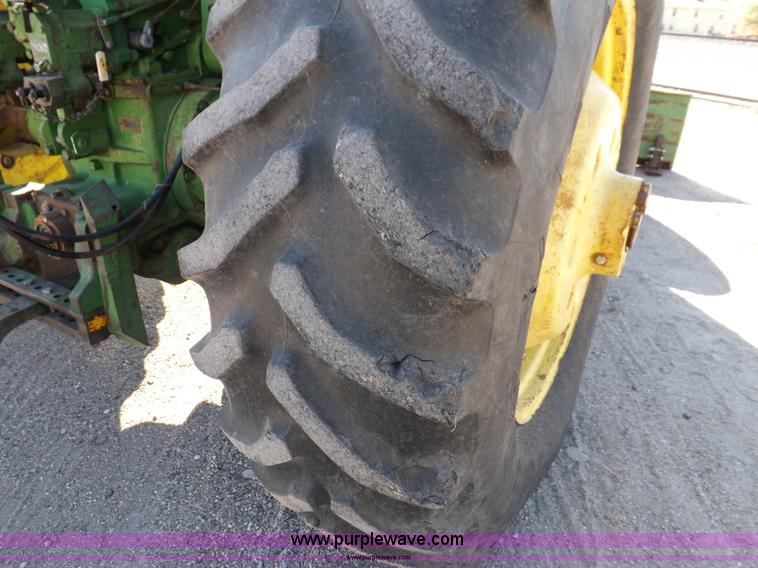 image for item H9123 1973 John Deere 4630 tractor