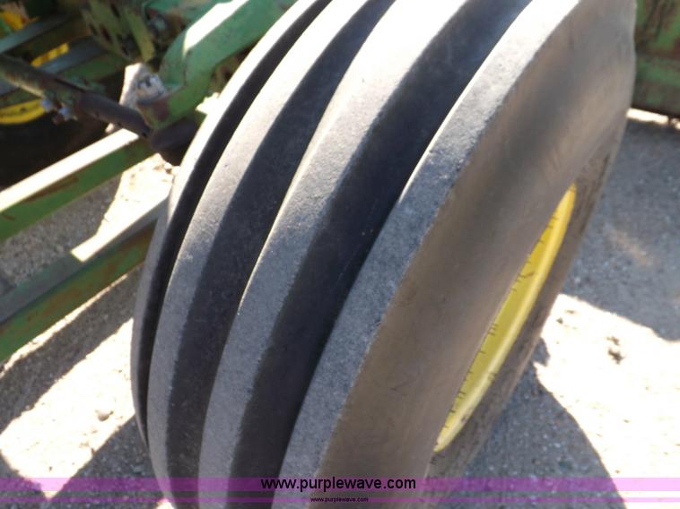 image for item H9123 1973 John Deere 4630 tractor