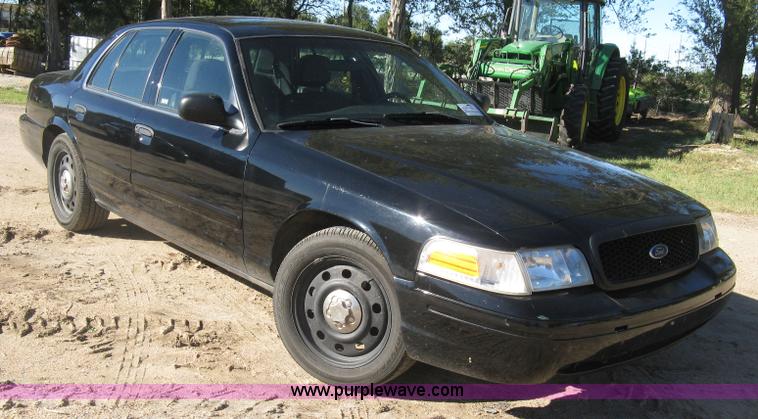 image for item H9489 2006 Ford Crown Victoria Police Interceptor