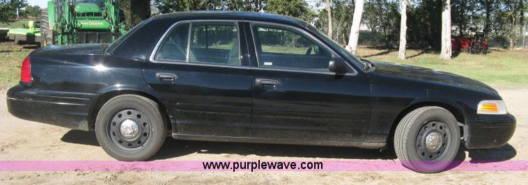 image for item H9489 2006 Ford Crown Victoria Police Interceptor