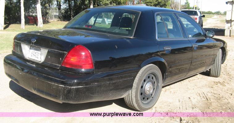image for item H9489 2006 Ford Crown Victoria Police Interceptor