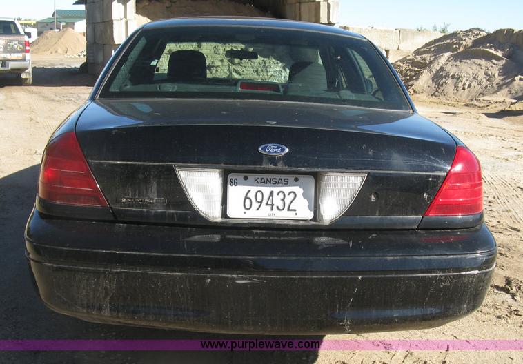 image for item H9489 2006 Ford Crown Victoria Police Interceptor
