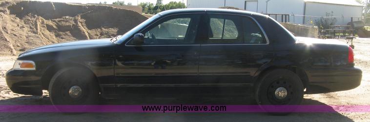 image for item H9489 2006 Ford Crown Victoria Police Interceptor
