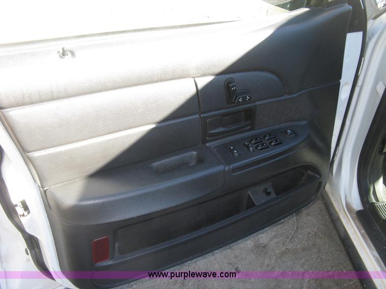 image for item H9489 2006 Ford Crown Victoria Police Interceptor