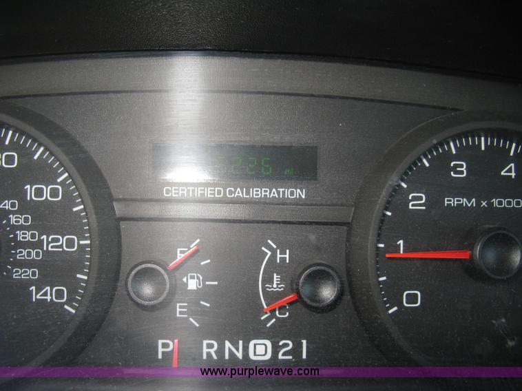 image for item H9489 2006 Ford Crown Victoria Police Interceptor